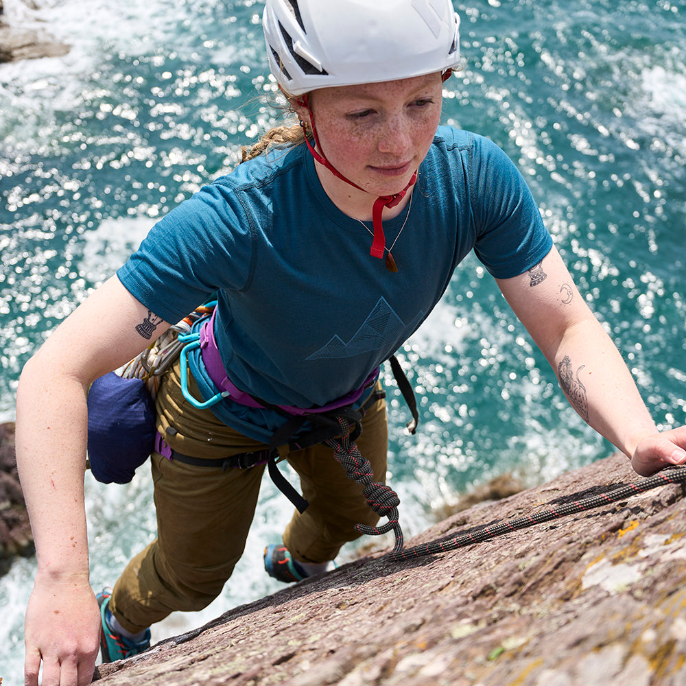 Fjern Womens Tpeaks Merino Blend T-shirt (Petrol/Arctic)