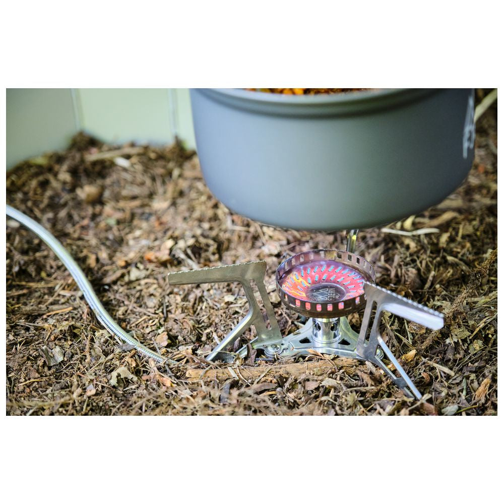 Fjern - Brenner High Power Stove (Silver) | Outdoor cooking has never been easier with our high-power remote gas canister stove, designed for colder temperatures and faster boiling times