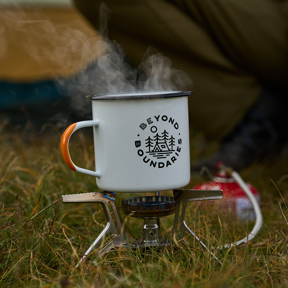 Fjern - Koppa Cup (White) | A must-have addition to your adventure essentials, this 500ml capacity mug is your ideal companion for savoring hot drinks and meals by the campfire