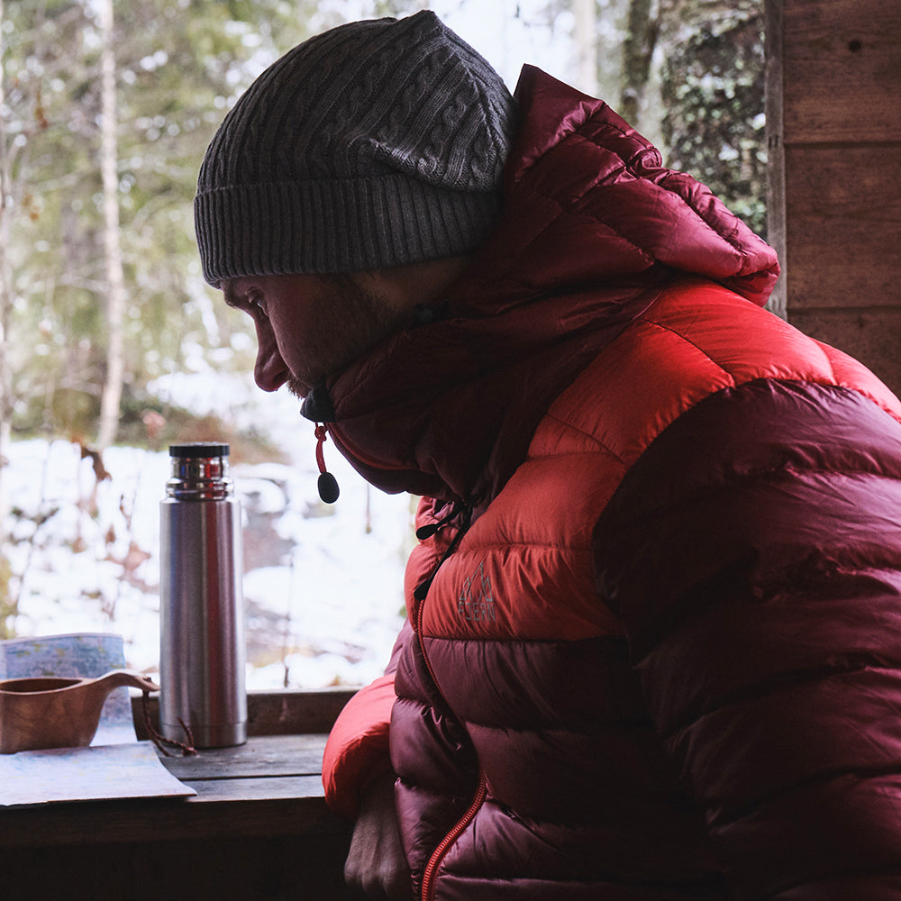 Orange) | The Arktis II is an incredibly versatile insulated layer that stands strong in brutal conditions