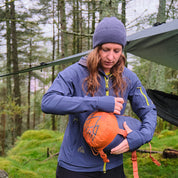 Fjern - Snarka 240 Sleeping Bag (Burnt Orange/Storm Grey) | The Snarka 240 is a lightweight synthetic sleeping bag equipped for diverse climates