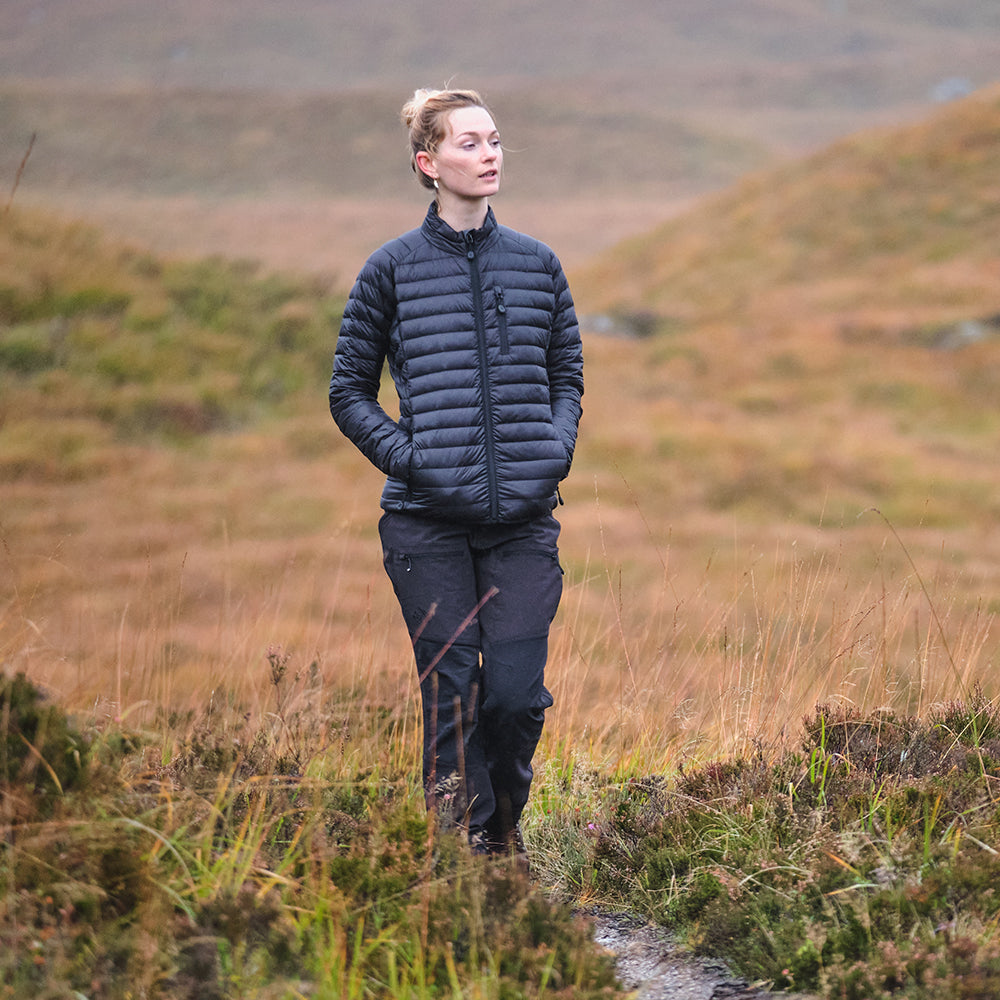 Fjern - Womens Aktiv Down Hoodless Jacket (Stealth) | Venture further with the Aktiv, a versatile and lightweight insulated layer that offers exceptional warmth in a compact package