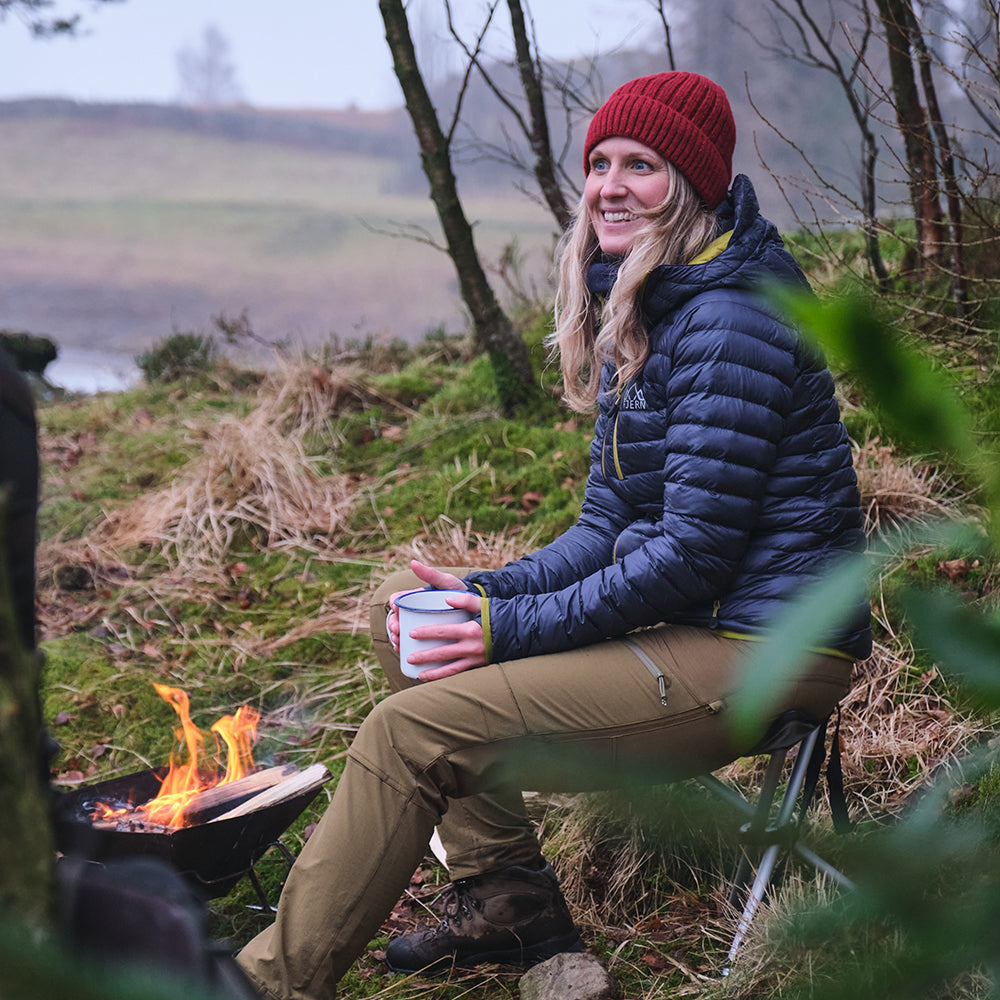 Fjern - Womens Aktiv Down Hooded Jacket (Storm Grey/Lime) | Venture further with the Aktiv, a versatile and lightweight insulated layer that offers exceptional warmth in a compact package