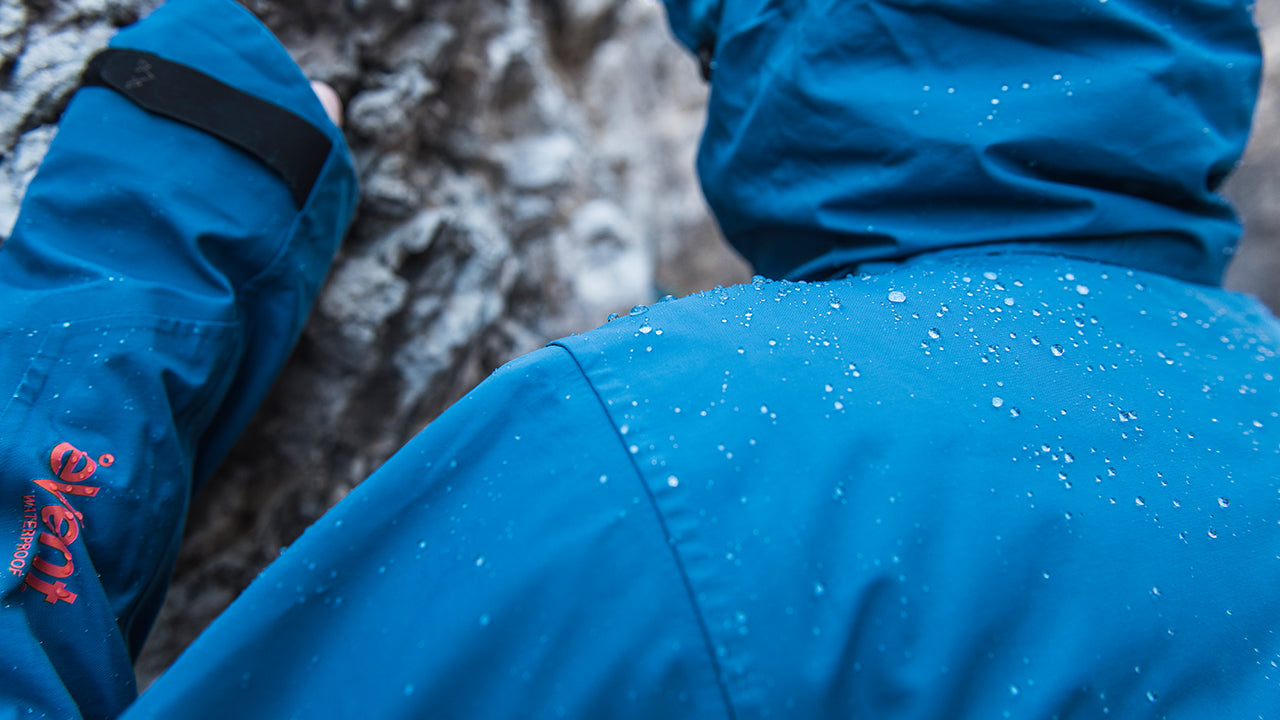 How to re-apply Durable Water Repellent (DWR) to your jacket