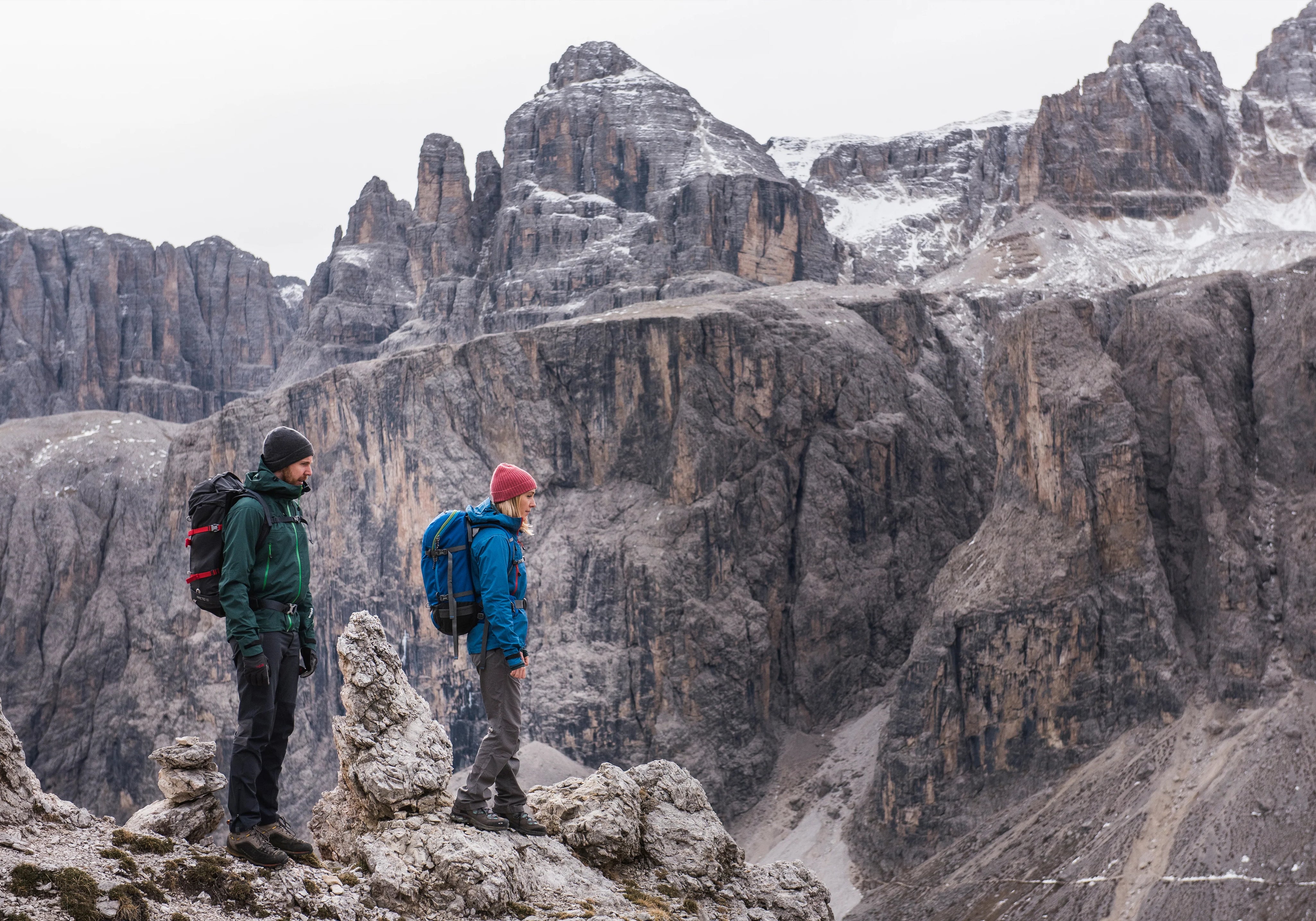 The Mountaineering Guide