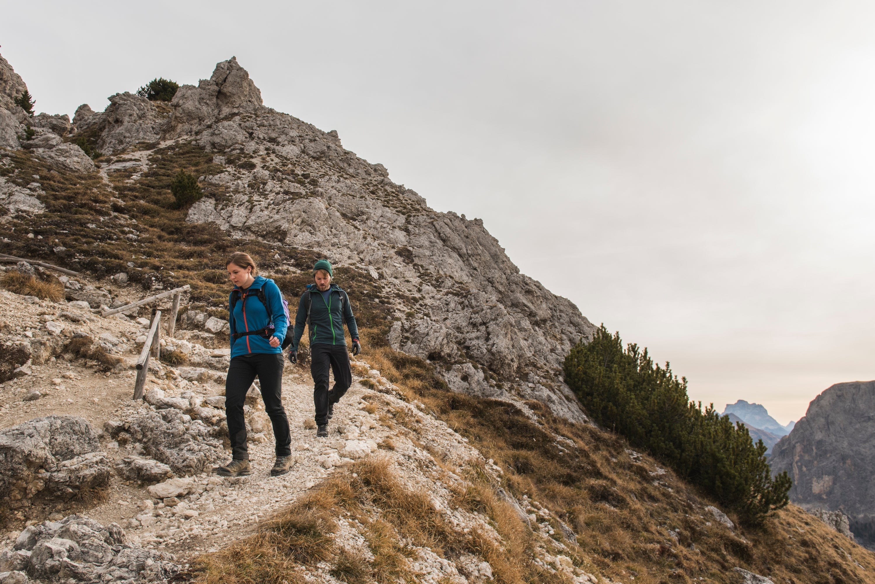 Fjern Vandring Fleece Jacket being worn on a decent of a Dolomite summit