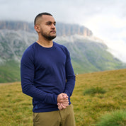 Fjern - Mens Första Merino Blend Long Sleeve Crew Baselayer (Navy) | Explore the outdoors with the Första, a versatile and lightweight technical crew top designed for the active adventurer