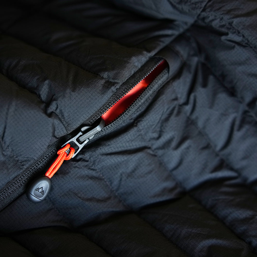 Fjern Mens Aktiv II Down Hooded Jacket (Black/Orange)