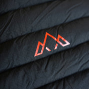 Fjern Mens Aktiv II Down Hooded Jacket (Black/Orange)