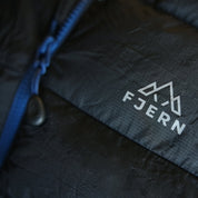 Fjern Mens Arktis III Down Hooded Jacket (Black/Poseidon)