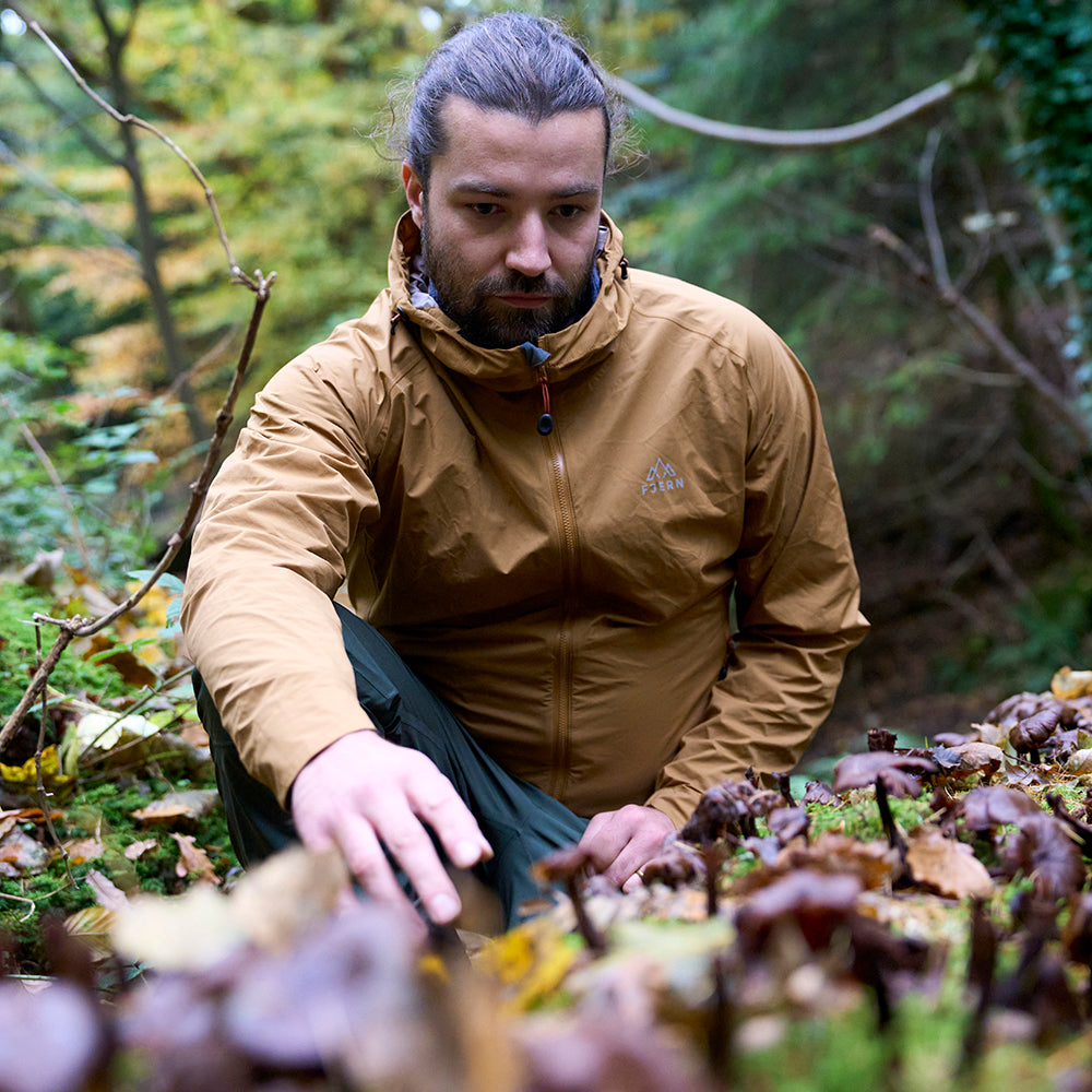 Mens Aventyr 2.5L Waterproof Packable Jacket (Mustard/Spice)