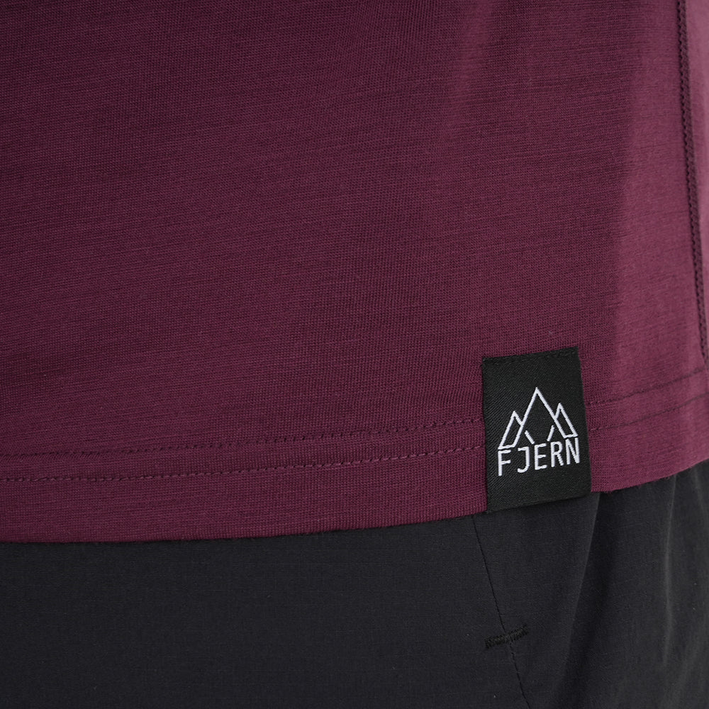 Mens Camping Merino Blend T-Shirt (Aubergine/Chalk)