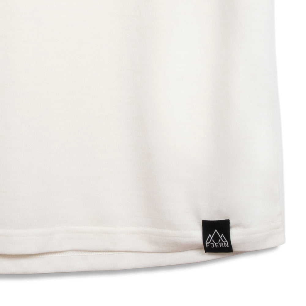 Mens Catch The Wild Merino Blend T-Shirt (Chalk/Navy)