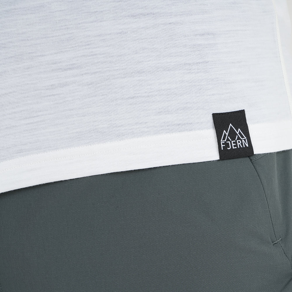 Mens Catch The Wild Merino Blend T-Shirt (Chalk/Navy)