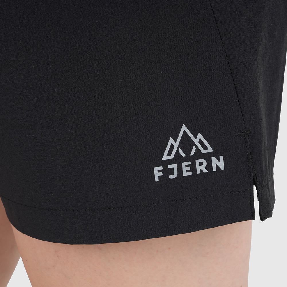 Womens Skarn Lightweight Shorts (Black)