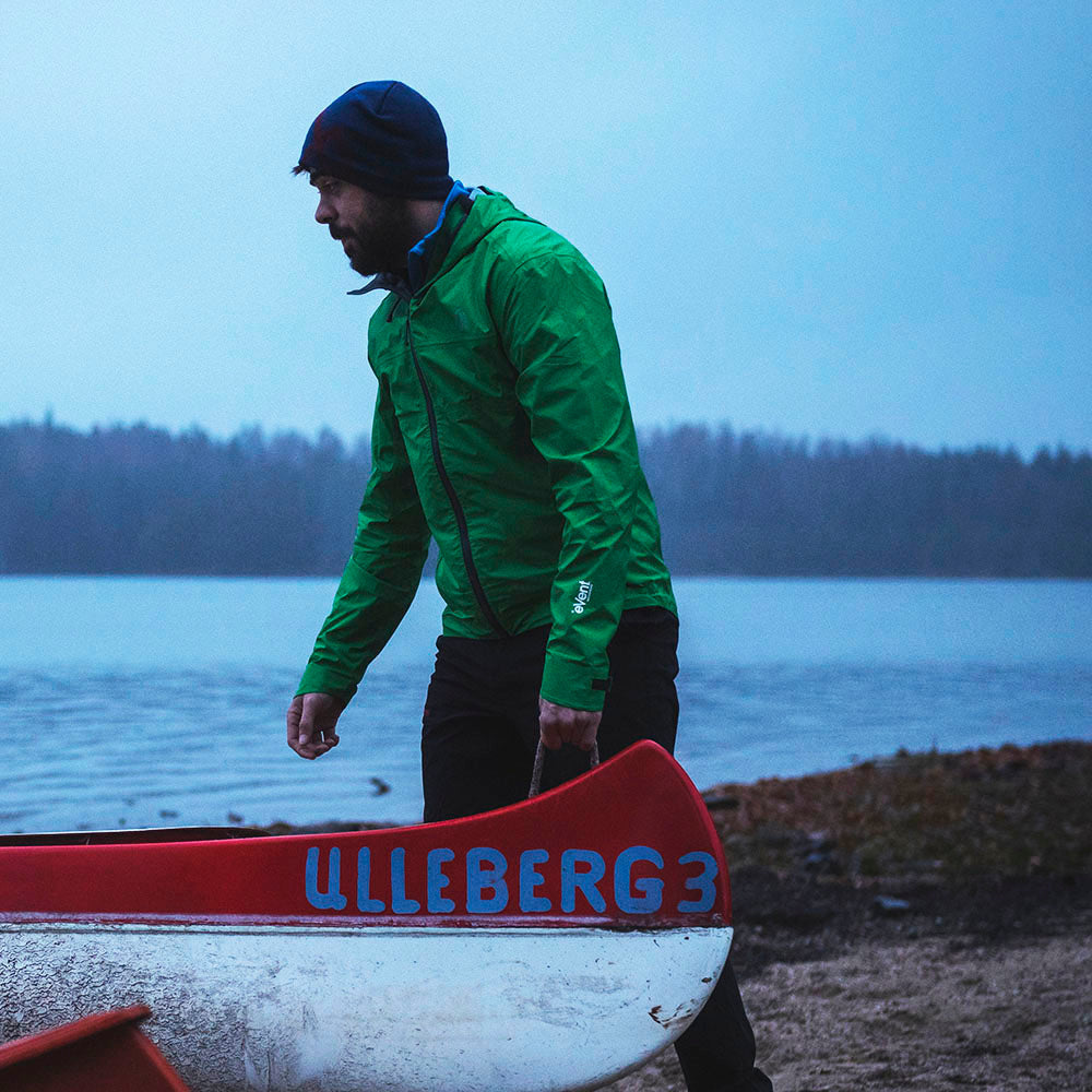 Fjern - Brann Merino Blend Beanie (Navy/Rust) | Stay warm and stylish in the great outdoors with our merino blend beanie