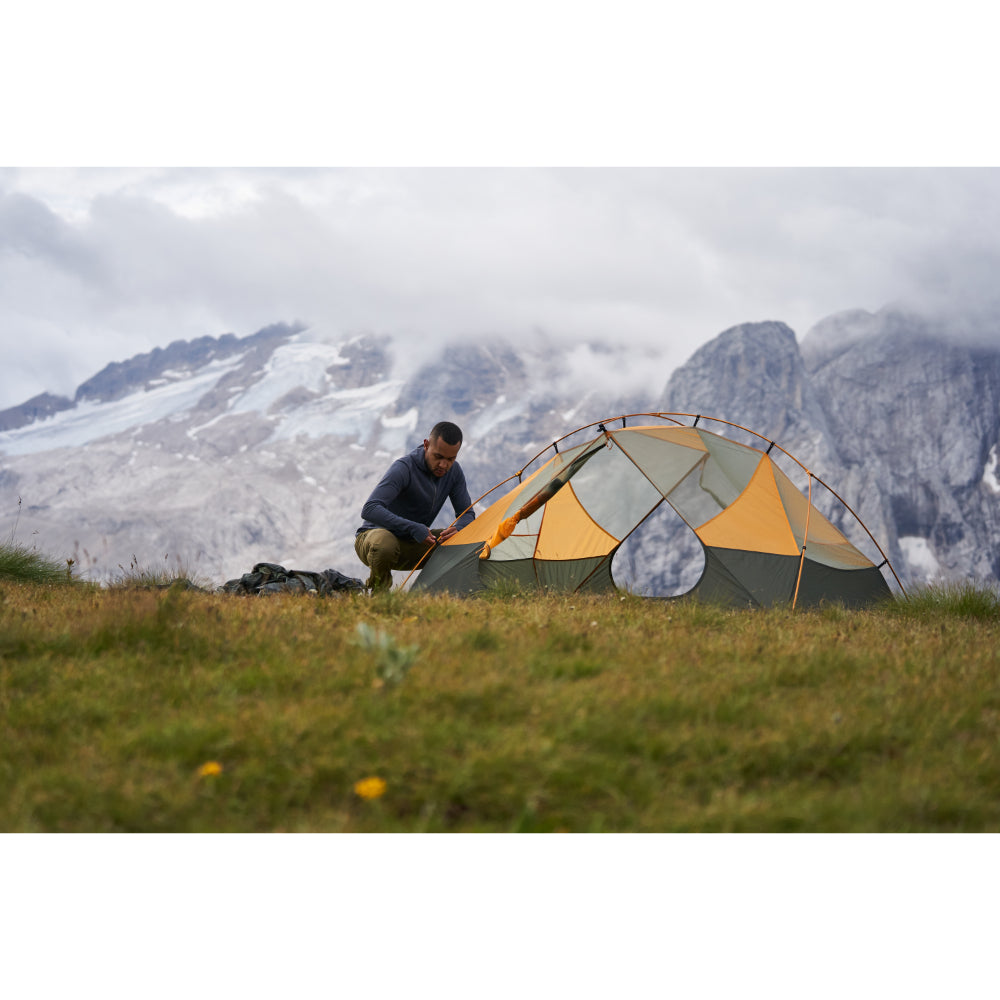 Fjern - Gökotta 2 Tent (Thyme) | Enhance your mountain adventures with the Gokotta 2, an ultra-light, two-person tent designed for fast and light trips