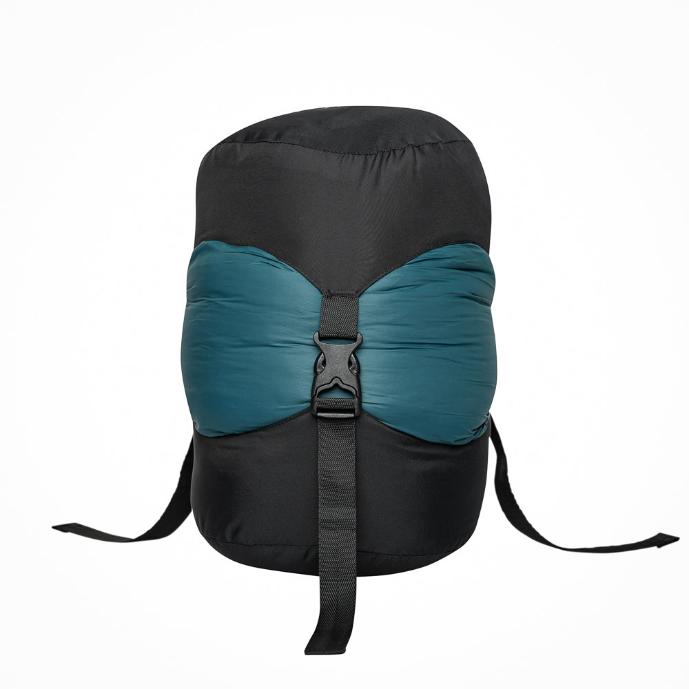 Fjern - Hygge 400 Down Sleeping Bag (Petrol/Arctic Blue) | Embrace the great outdoors with the Hygge 400, your ideal companion for 3-season adventures