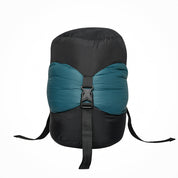 Fjern - Hygge 400 Down Sleeping Bag (Petrol/Arctic Blue) | Embrace the great outdoors with the Hygge 400, your ideal companion for 3-season adventures