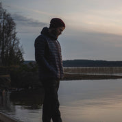 Fjern - Mens Aktiv Down Hooded Jacket (Navy/Rust) | Venture further with the Aktiv, a versatile and lightweight insulated layer that offers exceptional warmth in a compact package