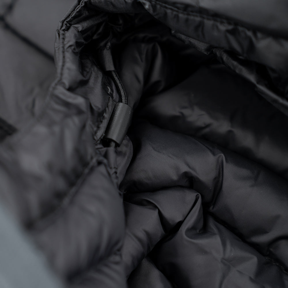 Fjern - Mens Aktiv Down Hooded Jacket (Stealth) | Venture further with the Aktiv, a versatile and lightweight insulated layer that offers exceptional warmth in a compact package