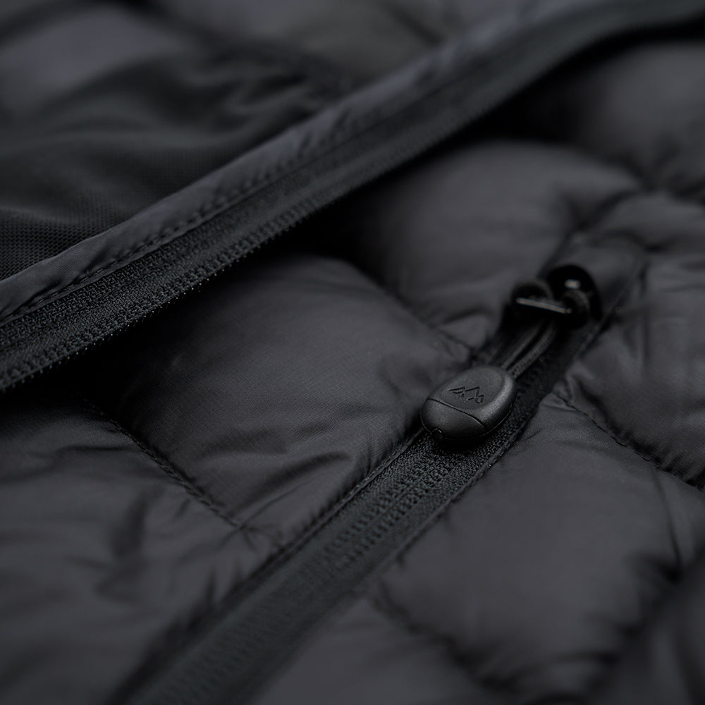 Fjern - Mens Arktis II Down Hooded Jacket (Stealth) | The Arktis II is an incredibly versatile insulated layer that stands strong in brutal conditions