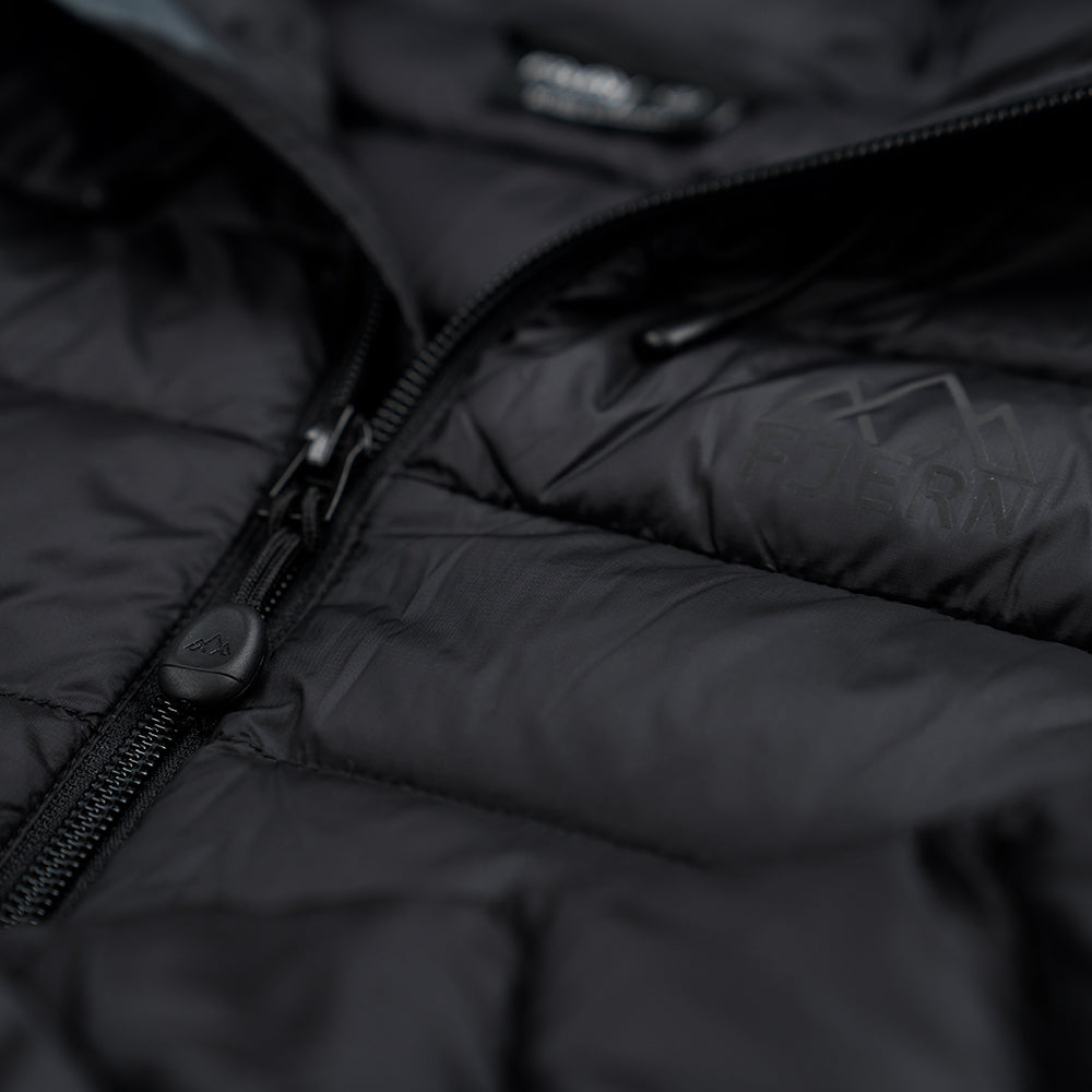 Fjern - Mens Arktis II Down Hooded Jacket (Stealth) | The Arktis II is an incredibly versatile insulated layer that stands strong in brutal conditions
