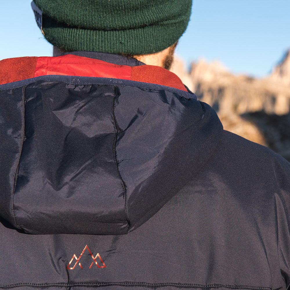 Fjern - Mens Breen Insulated Jacket (Navy/Rust) | The Breen is a fully featured powerhouse designed to conquer the harshest weather conditions