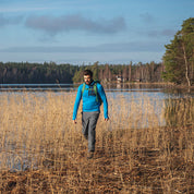 Fjern - Mens Bresprekk Half Zip Grid Fleece (Cobalt/Navy) | Designed to meet the demands of ever-changing alpine conditions, the Bresprekk functions as both a winter baselayer and a lightweight midlayer