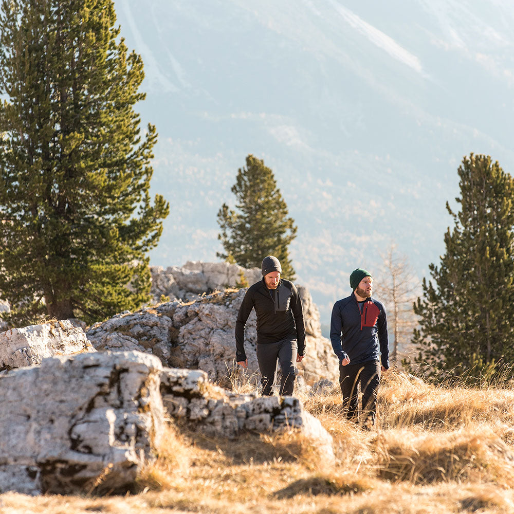 Rust) | Designed to meet the demands of ever-changing alpine conditions, the Bresprekk functions as both a winter baselayer and a lightweight midlayer