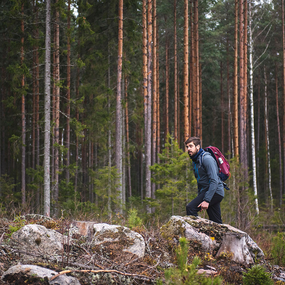 Cobalt) | Conquer the mountains with the Grenser softshell, the ultimate jacket for alpine adventures