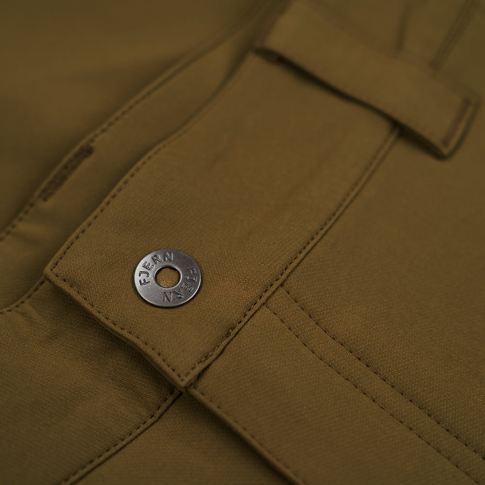 Fjern - Mens Hagna Eco Softshell Trousers (Moss/Black) | Explore the wild with trousers designed for the most challenging terrains