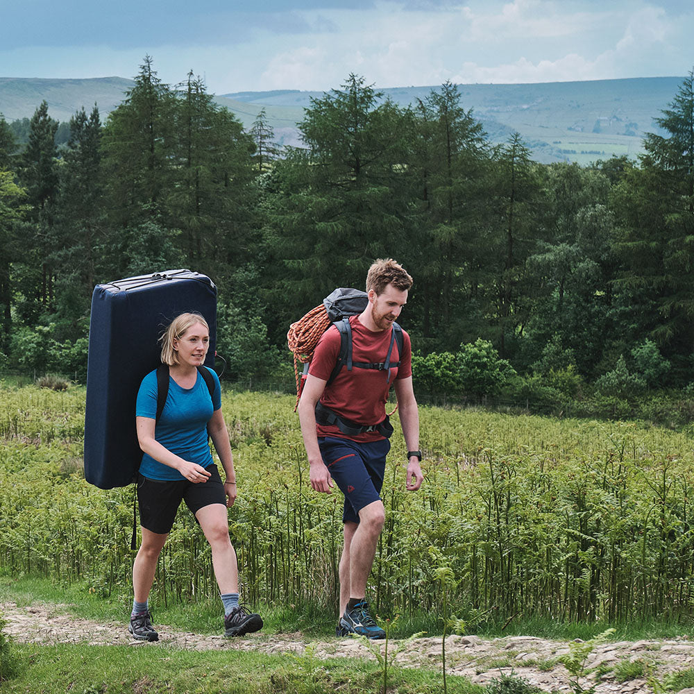 Fjern - Mens Klatring Softshell Shorts (Navy) | Our Klatring Shorts are designed for the avid hiker and adventurer