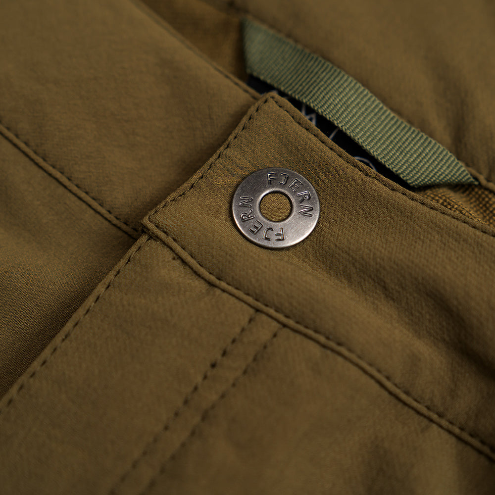 Fjern - Mens Vinter Trousers (Moss/Olive) | Tackle the wilderness with our Vinter mountaineering trousers, built for versatility and performance in 3-season conditions