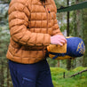 Fjern - Snarka 240 Sleeping Bag (Navy/Sunshine) | The Snarka 240 is a lightweight synthetic sleeping bag equipped for diverse climates