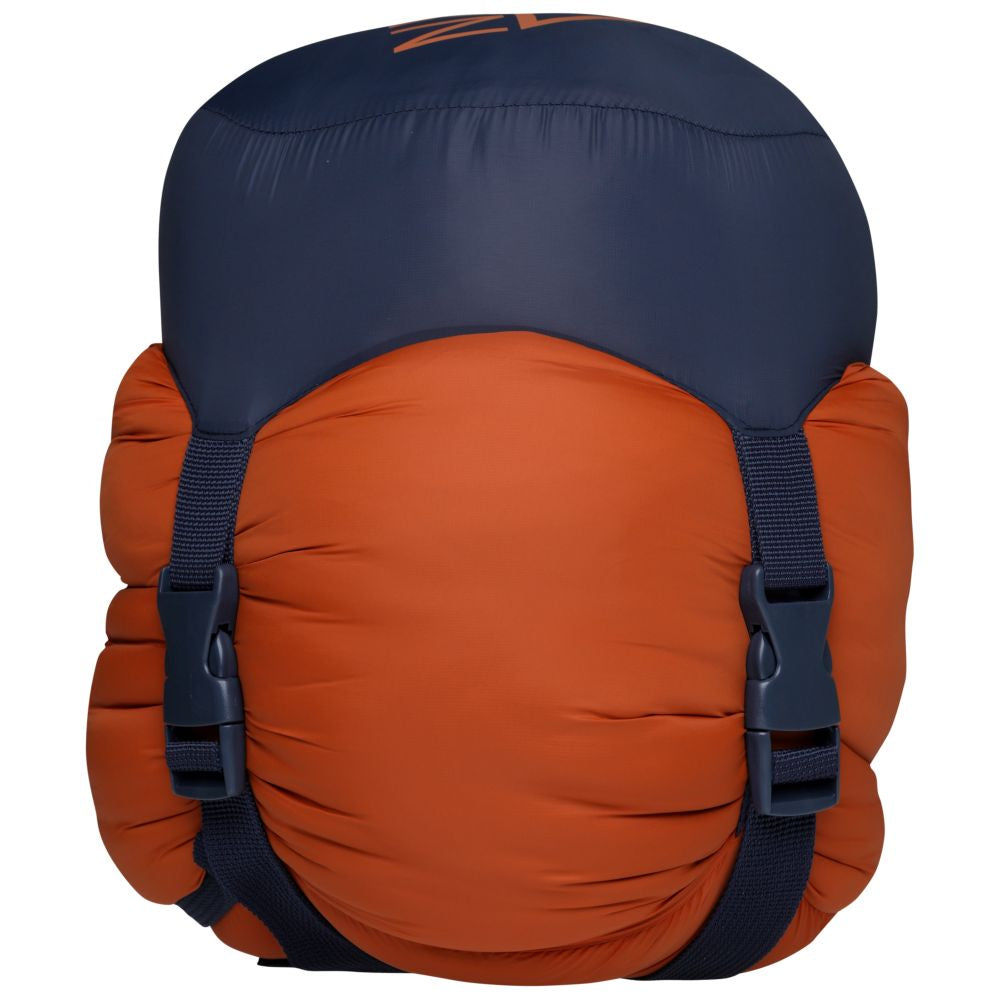 Fjern - Snarka 240 Sleeping Bag (Storm Grey/Burnt Orange) | The Snarka 240 is a lightweight synthetic sleeping bag equipped for diverse climates