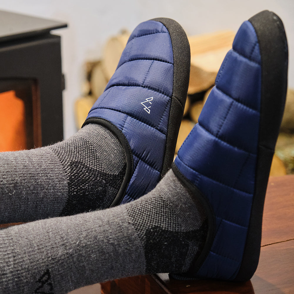 Fjern - Tøffelhelt Tent Slippers (Navy) | Relax in our eco-conscious Tent Slippers, perfect for post-hike comfort
