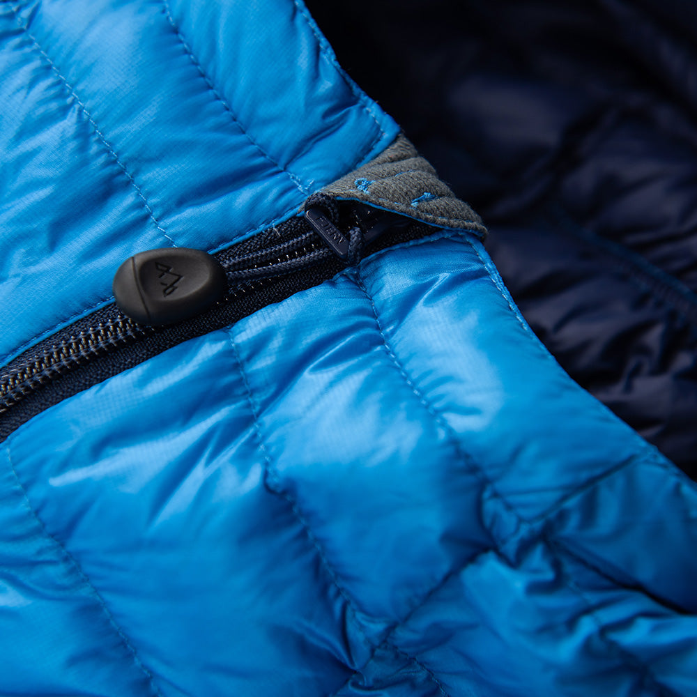 Fjern - Womens Aktiv Down Hooded Jacket (Cobalt/Navy) | Venture further with the Aktiv, a versatile and lightweight insulated layer that offers exceptional warmth in a compact package
