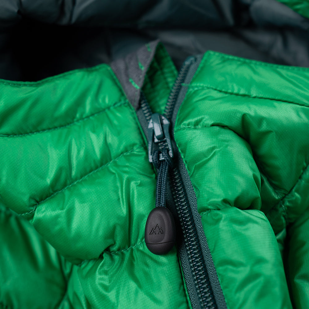Fjern - Womens Aktiv Down Hooded Jacket (Green/Pine) | Venture further with the Aktiv, a versatile and lightweight insulated layer that offers exceptional warmth in a compact package