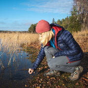 Fjern - Womens Aktiv Down Hooded Jacket (Navy/Rust) | Venture further with the Aktiv, a versatile and lightweight insulated layer that offers exceptional warmth in a compact package