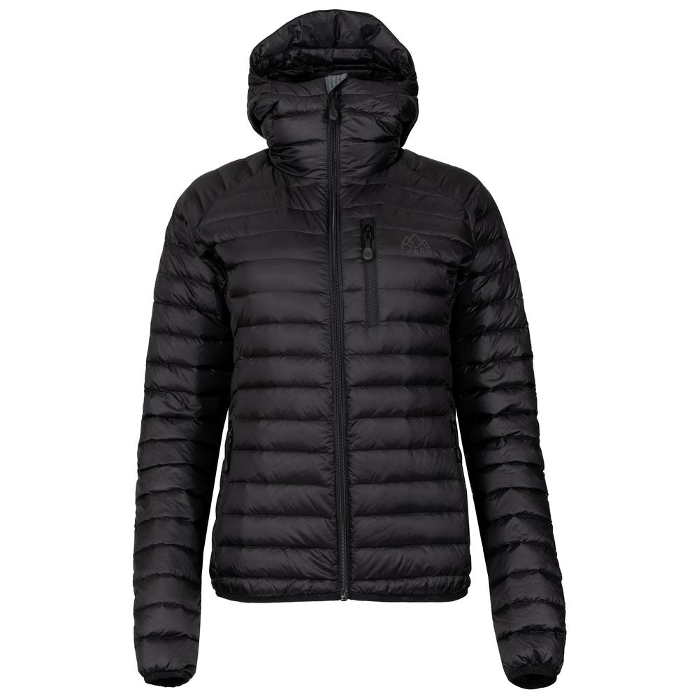 Fjern - Womens Aktiv Down Hooded Jacket (Stealth) | Venture further with the Aktiv, a versatile and lightweight insulated layer that offers exceptional warmth in a compact package