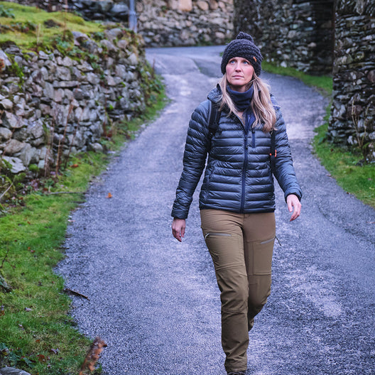 Fjern - Womens Aktiv Down Hooded Jacket (Charcoal/Navy) | Venture further with the Aktiv, a versatile and lightweight insulated layer that offers exceptional warmth in a compact package