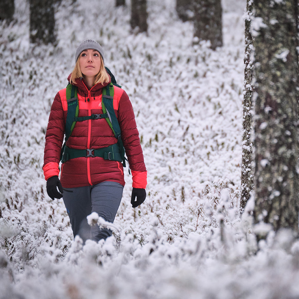 Orange) | The Arktis II is an incredibly versatile insulated layer that stands strong in brutal conditions