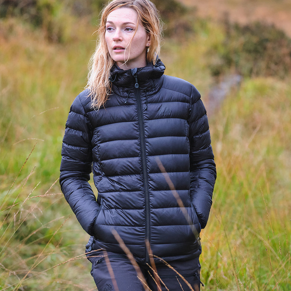 Fjern - Womens Arktis II Down Hooded Jacket (Stealth) | The Arktis II is an incredibly versatile insulated layer that stands strong in brutal conditions