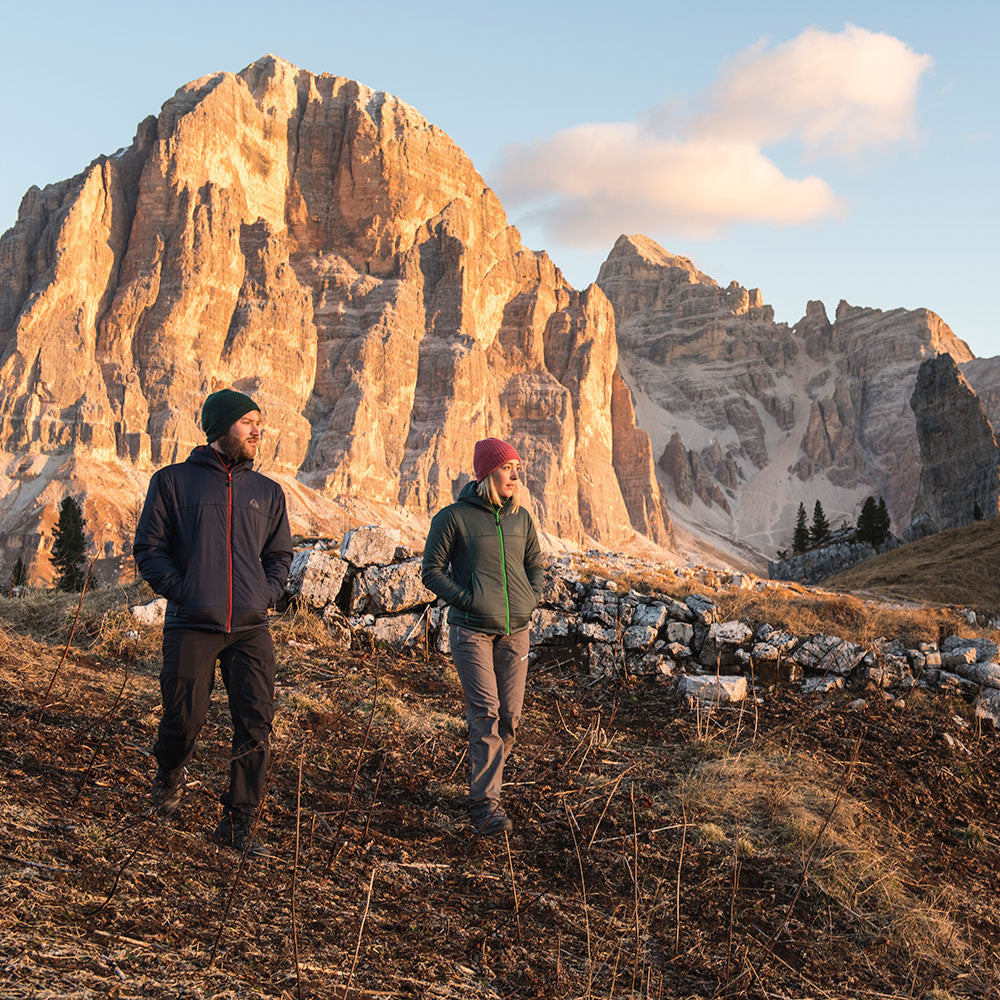 Fjern - Womens Breen Insulated Jacket (Pine/Green) | The Breen is a fully featured powerhouse designed to conquer the harshest weather conditions