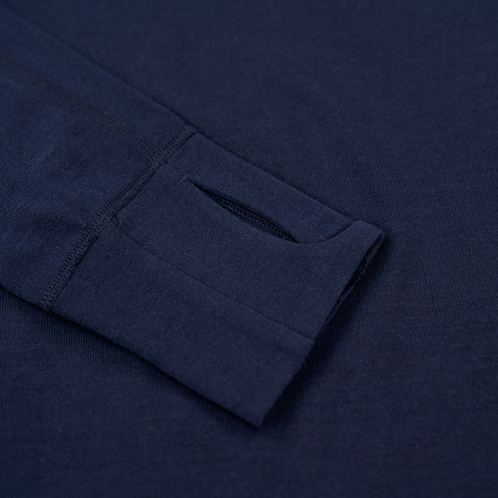 Fjern - Womens Första Merino Blend Long Sleeve Crew Baselayer (Navy) | Explore the outdoors with the Första, a versatile and lightweight technical crew top designed for the active adventurer
