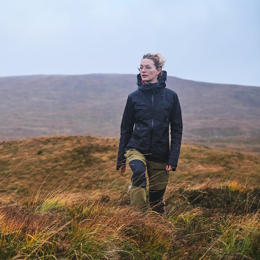 Fjern - Womens Orkan Waterproof Shell Jacket (Stealth) | Face the harshest alpine challenges with confidence in the Orkan jacket, engineered to excel in extreme conditions
