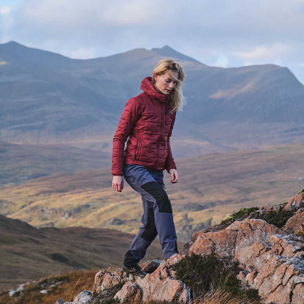 Fjern - Womens Skydda Eco Packable Insulated Jacket (Rust/Navy) | The Skydda is your lightweight, packable companion